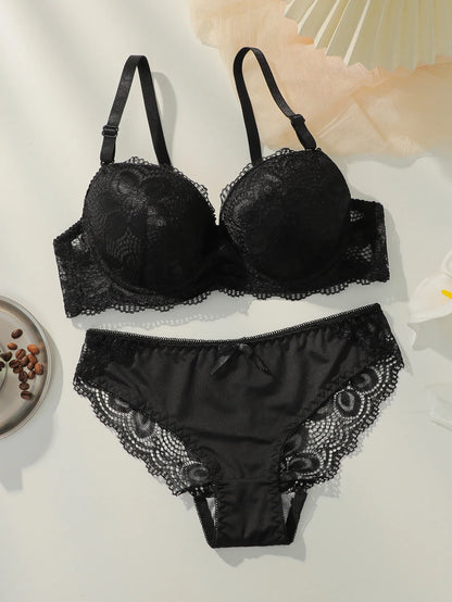 Lace gathering and lifting sexy bra Set