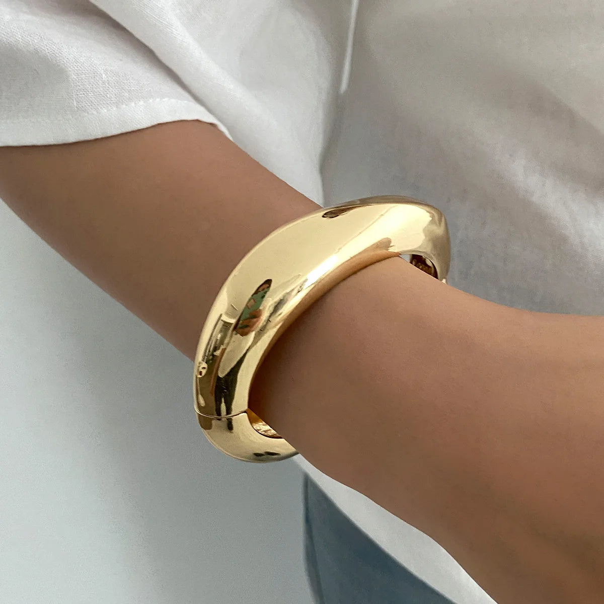 Irregular Acrylic Resin Wide Metal Geometric Bracelet