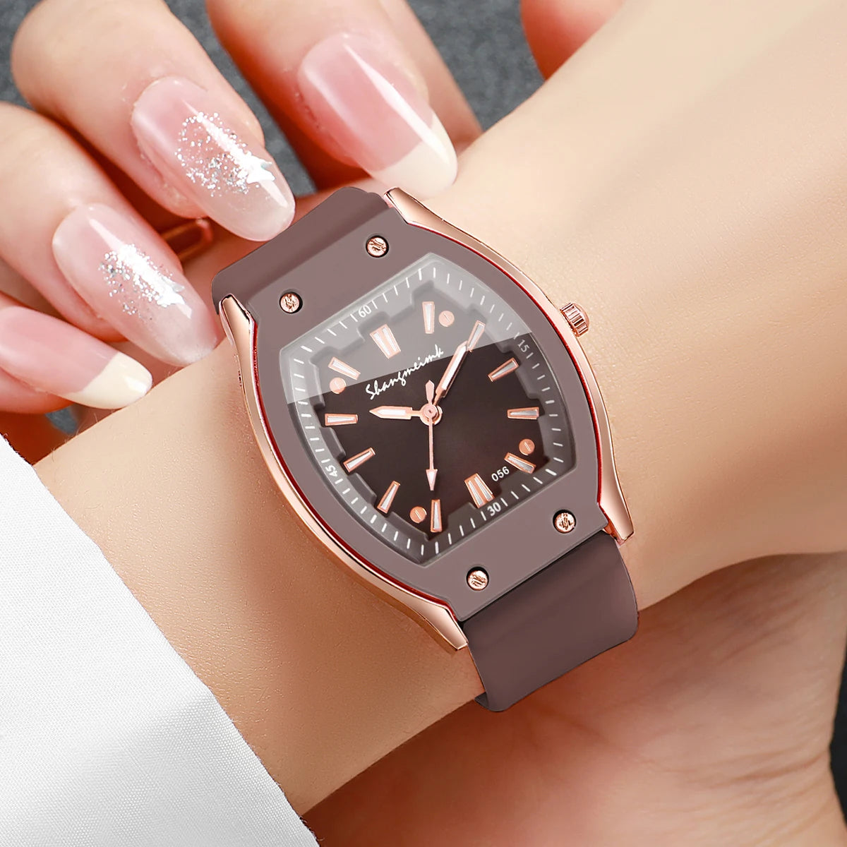 Silicone Strap Simple Dial Quartz Wristwatch