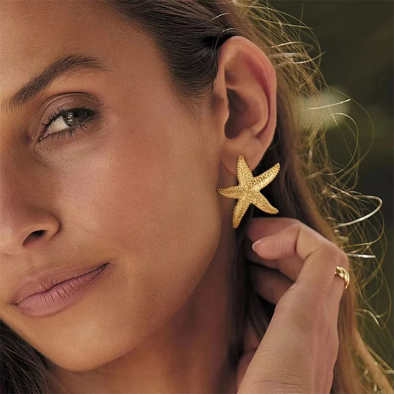 DANA Exaggeration Golden Starfish Earrings