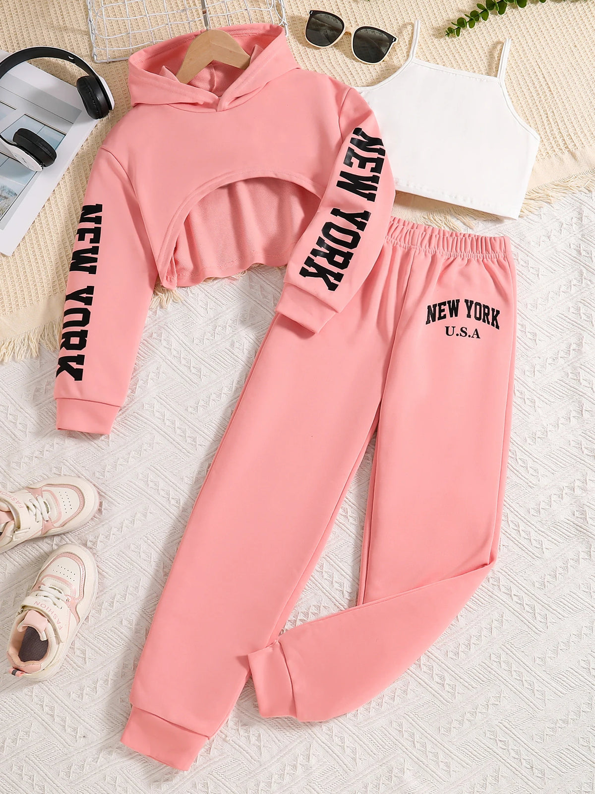 Spring and Autumn letter printed pink hooded sweatshirt+white vest+pink pants