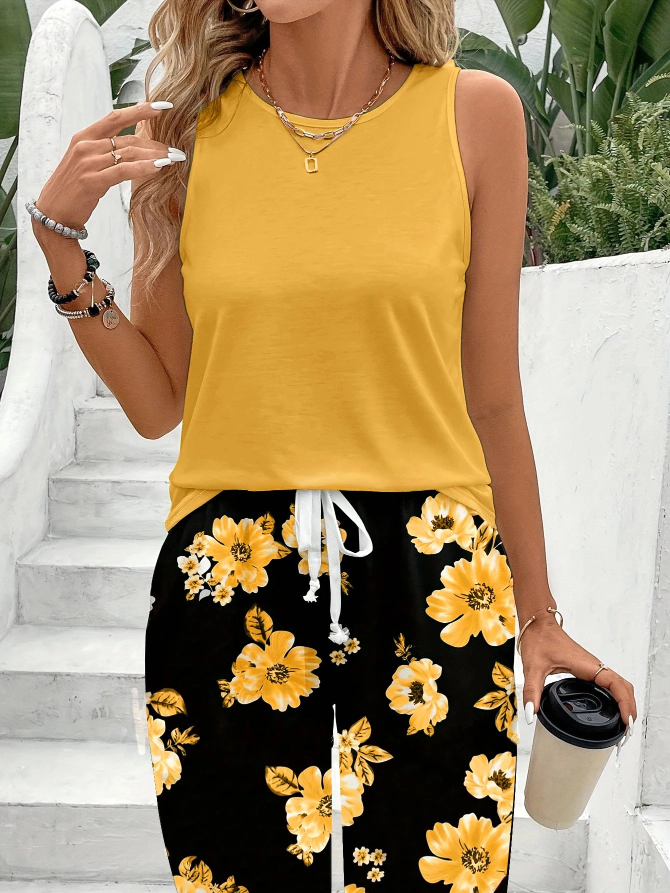 Elegant Floral Print Sleeveless Tank Top and Long Pants Pajamas Sets