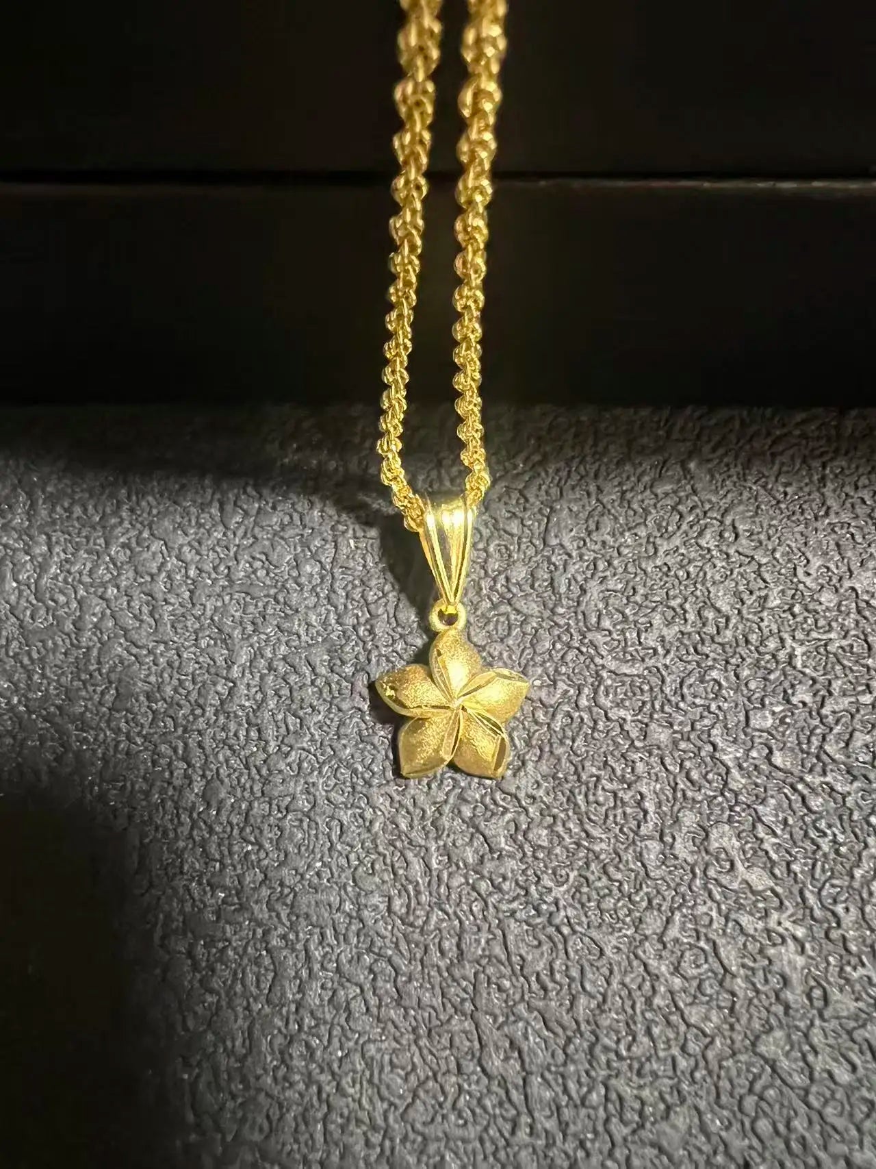18K Gold Rope Chain Heart Pendant Necklace