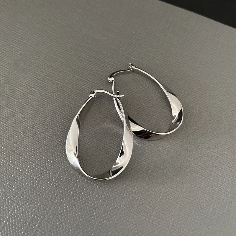DANA Geometric Hoop Earrings f