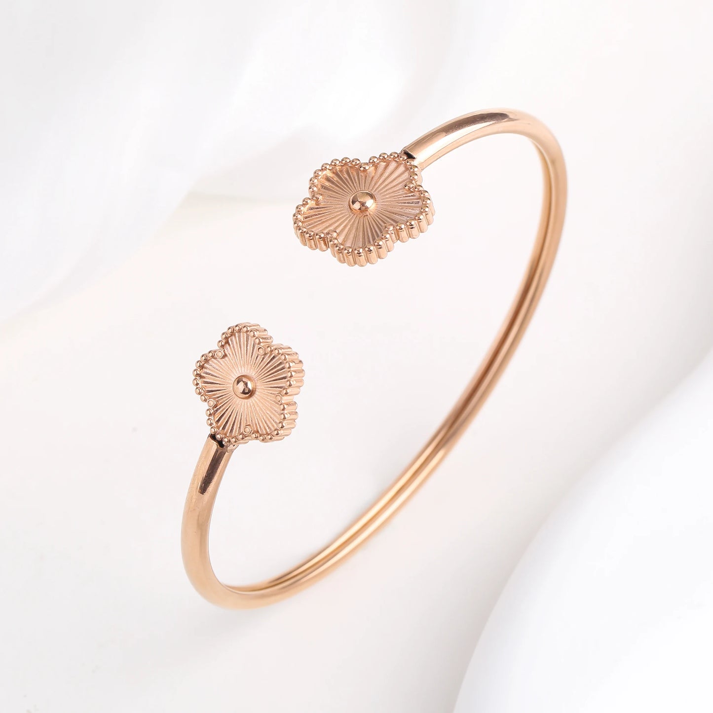 Shell Five-Leaf Flower Stainless Steel Bracelet