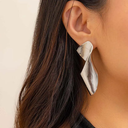 Vintage Punk Smooth Metal Stud Earrings