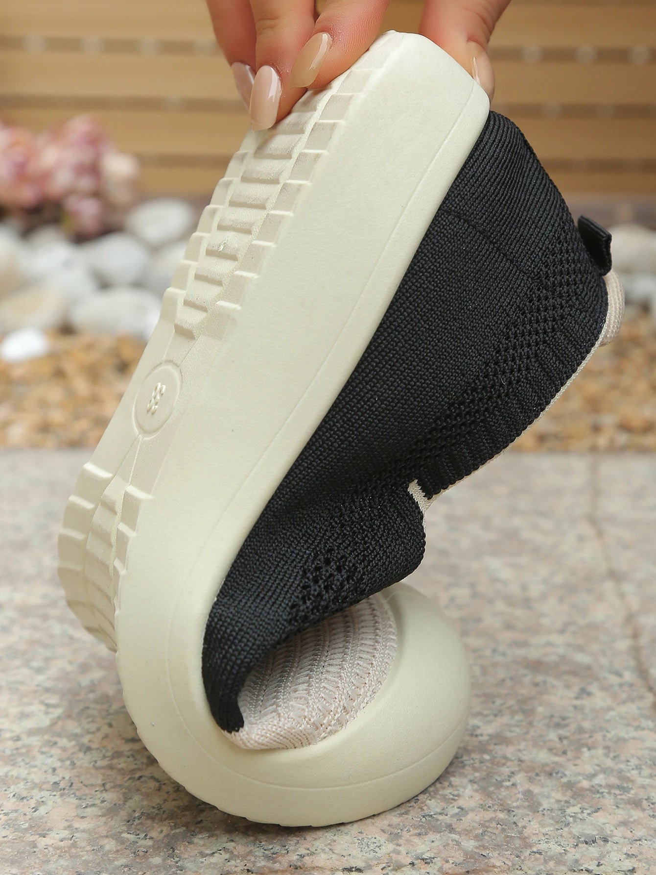 Retro Dual-tone Slip-on Breathable Soft Shoes
