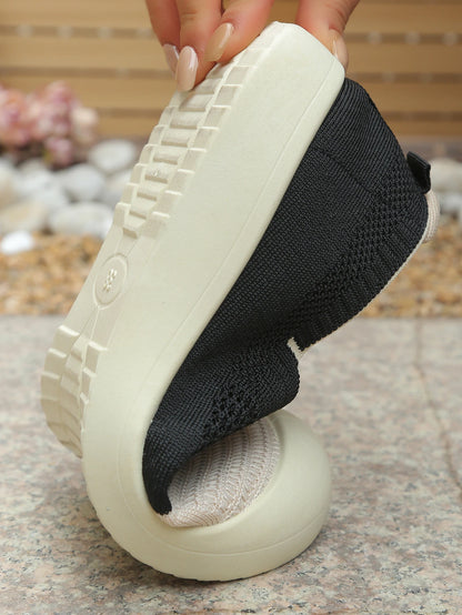 Retro Dual-tone Slip-on Breathable Soft Shoes