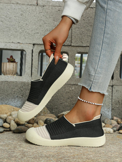 Retro Dual-tone Slip-on Breathable Soft Shoes