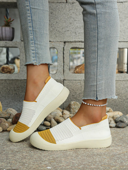 Retro Dual-tone Slip-on Breathable Soft Shoes