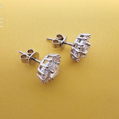 DANA Luomansi 0.5CT 5MM  Earrings