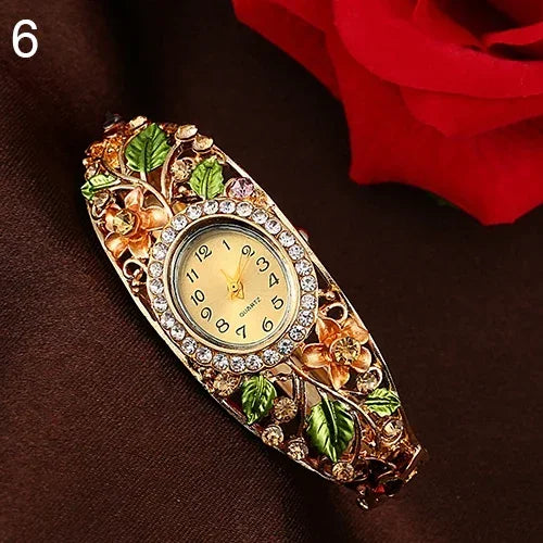 Reloj de pulsera de oro con flor de aleación de cristal de belleza