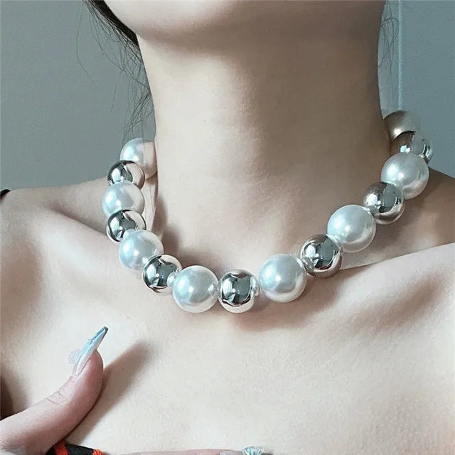 Vintage Hyperbole Bead Pearls Necklace Jewelry