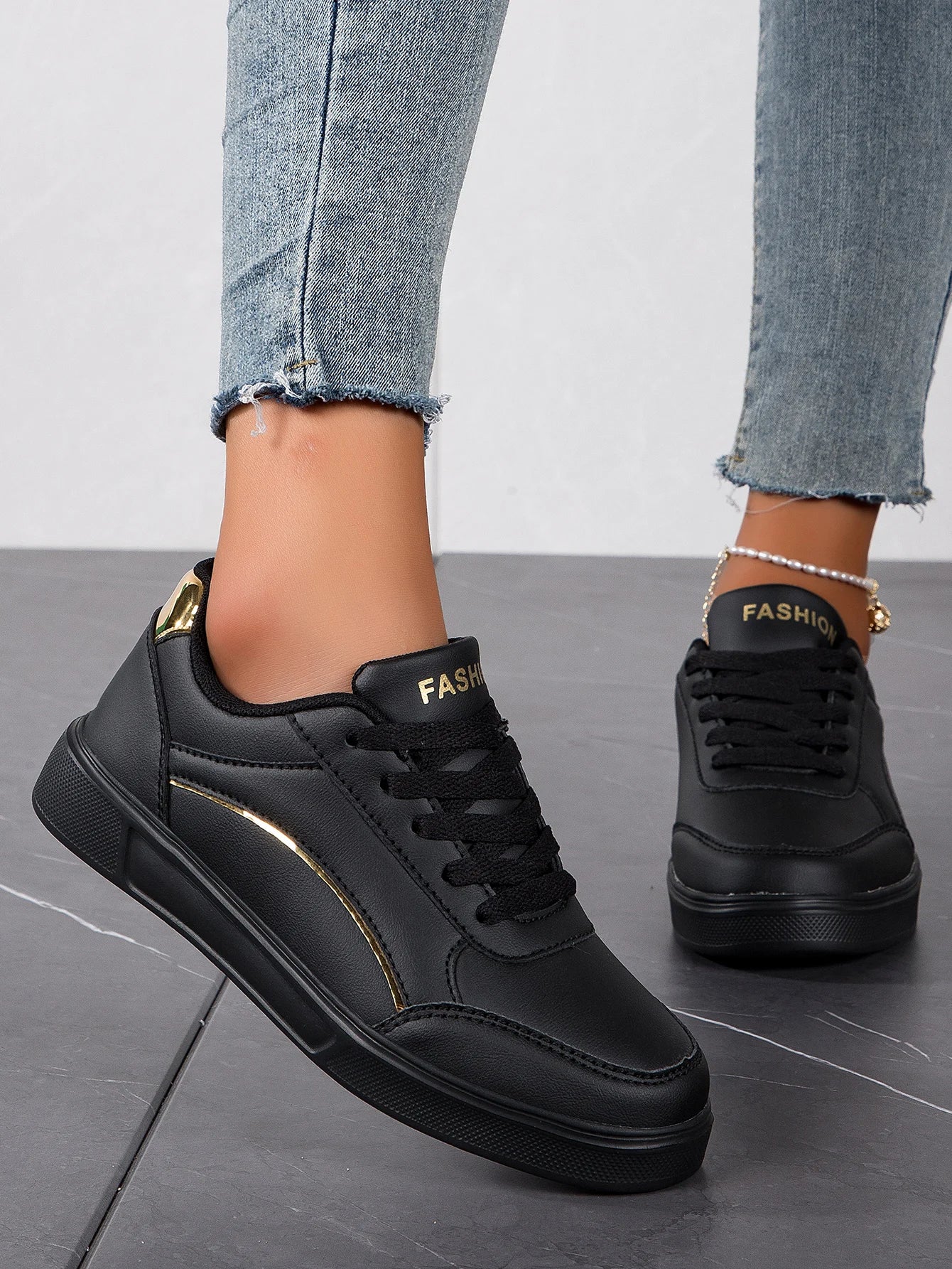 DANA   Casual Leather Platform Sneakers