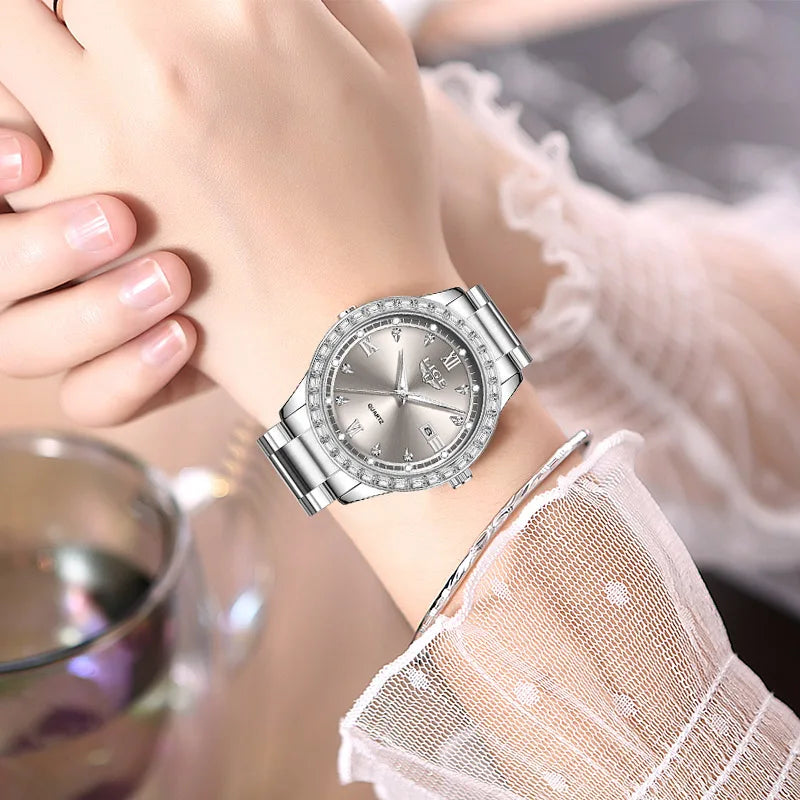 Elegant luminous stainless steel quartz watch