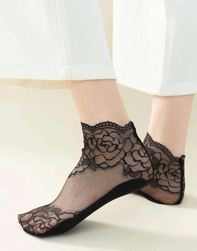 جوارب قصيرة رقيقة من القطن والدانتيل الشفاف المزهر