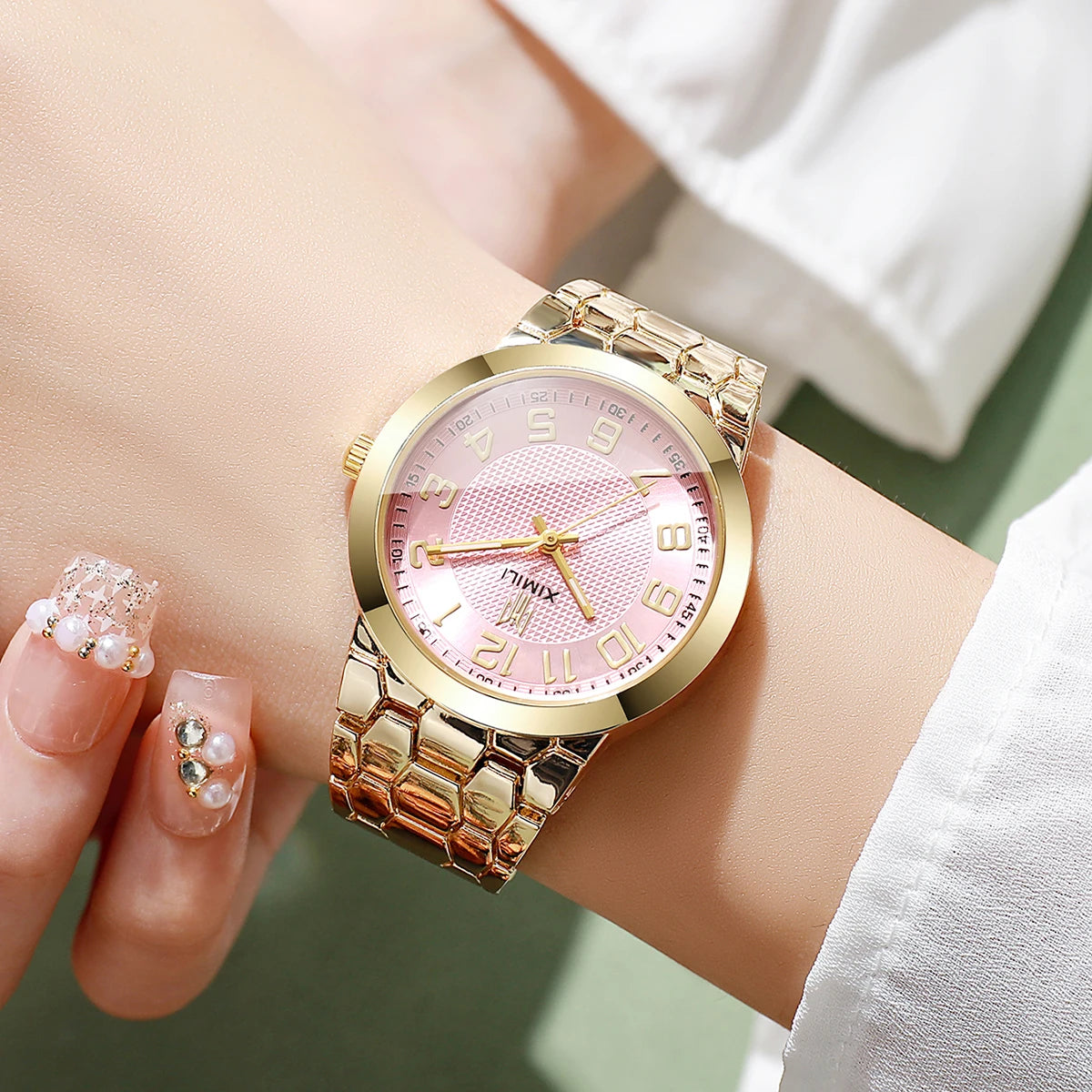 Elegant Arabic Dial Bracelet Strap Ladies Quartz Wristwatches