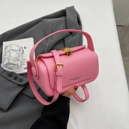 Black Shoulder Versatile Retro Crossbody Square Leather Flap Handbags