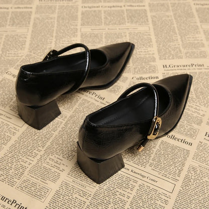Retro mid length single belt buckle pointed toe leather shoes