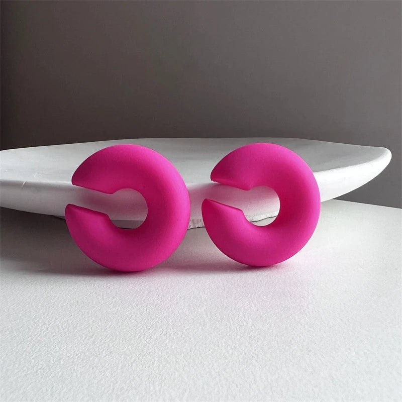 DANA Round Circle Clip Earrings