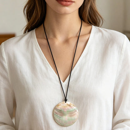 Colorful Large Natural Conch Shell Round Pendant Necklace