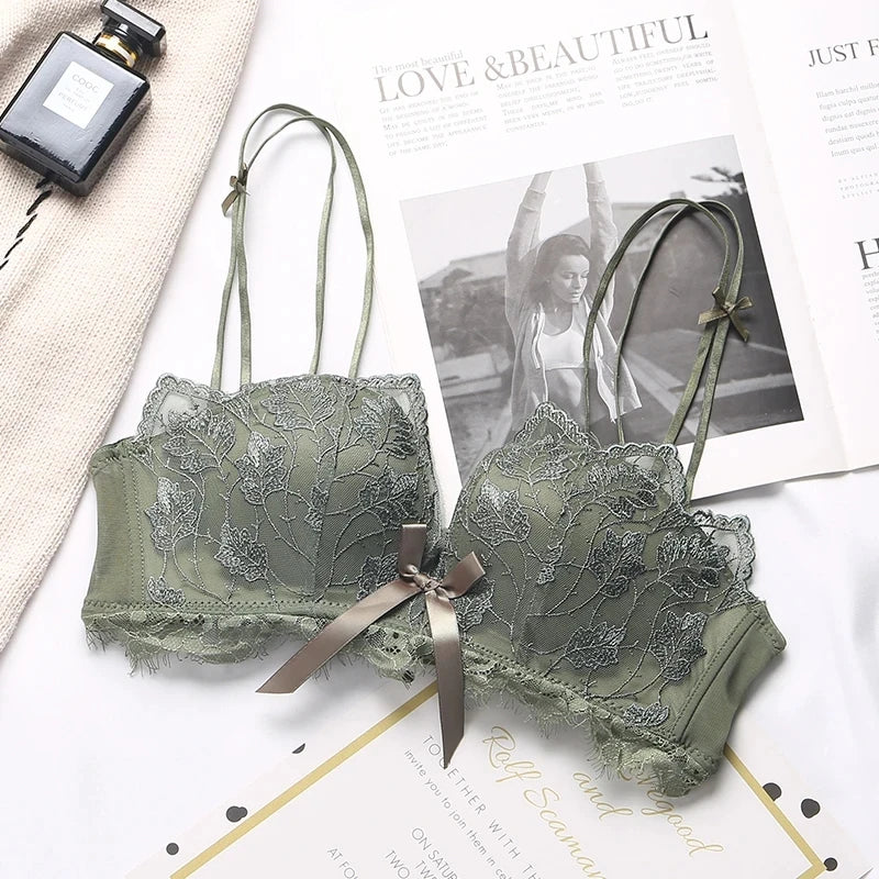 حمالة صدر مثيرة مطرزة بالزهور من الدانتيل