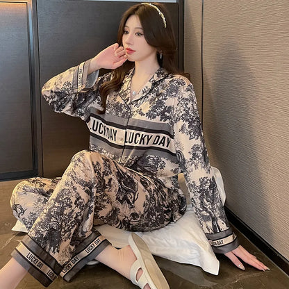 Ice Silk Ink Painting Long-Sleeved Home Wear Pajama Set