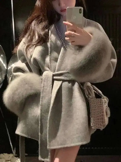 Abrigo de lana de manga larga con forro de piel