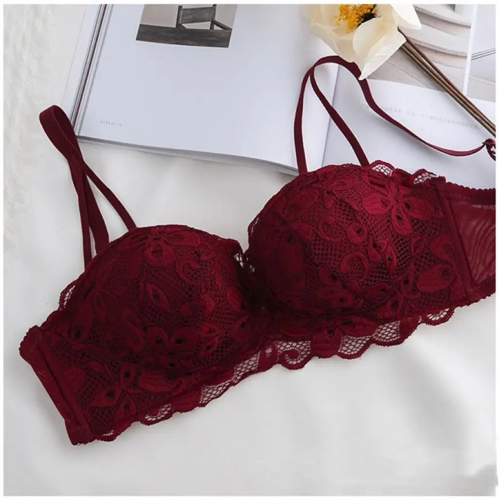 حمالة صدر مثيرة مطرزة بالزهور من الدانتيل