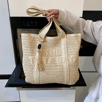 Large capacity woven straw woven bag