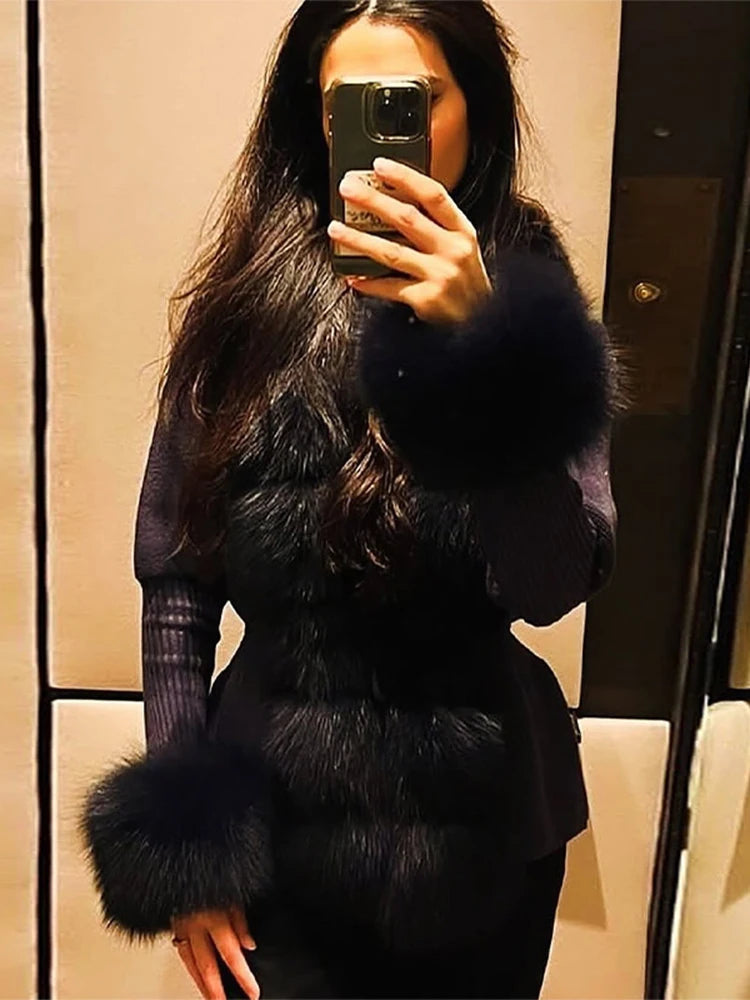 Elegantes abrigos ajustados de manga larga con piel sintética