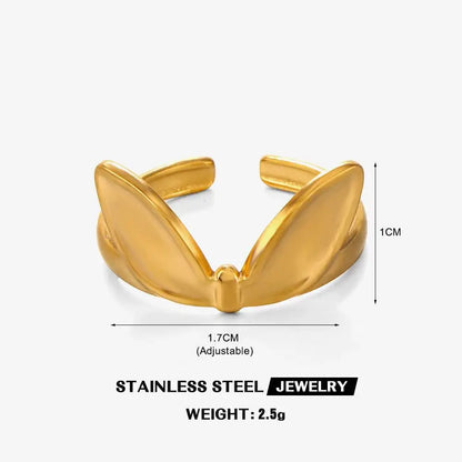 DANA Three-dimensional M Letter Ring