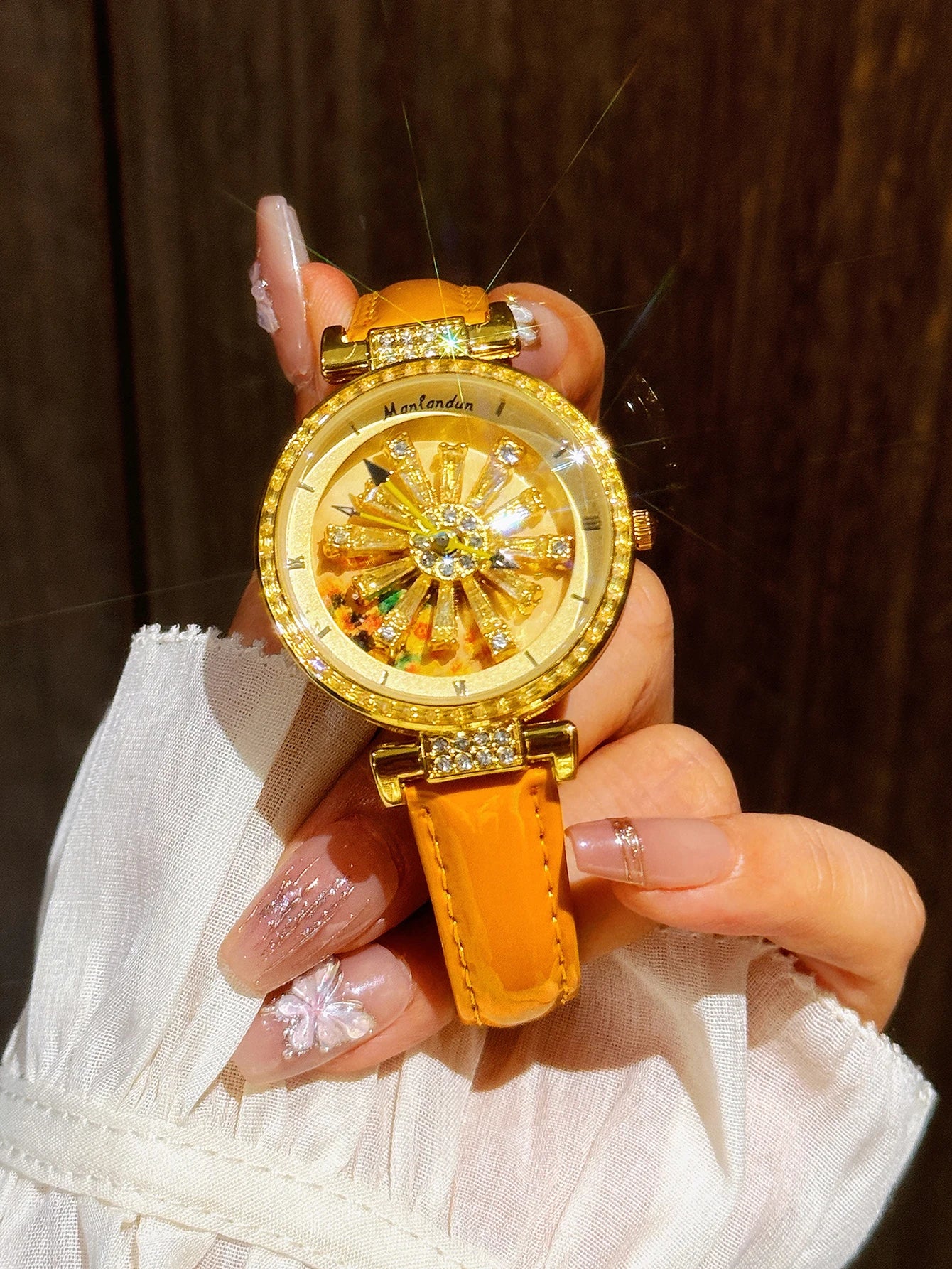 Rhinestones Sunflower Rotating Dial Watch