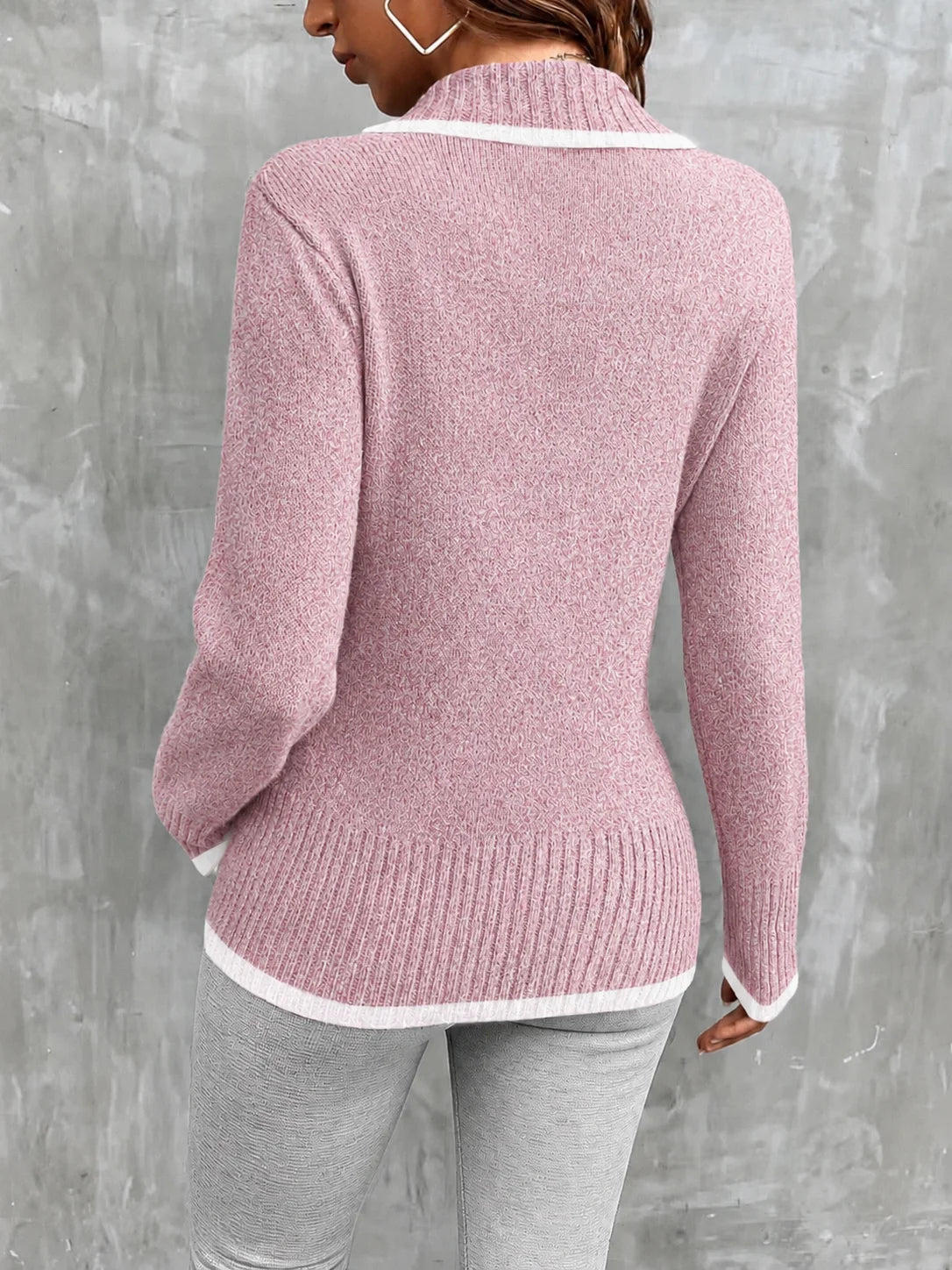 Color Blocking V-Neck Commuter Style Buttoned Long-Sleeved Knit Sweater