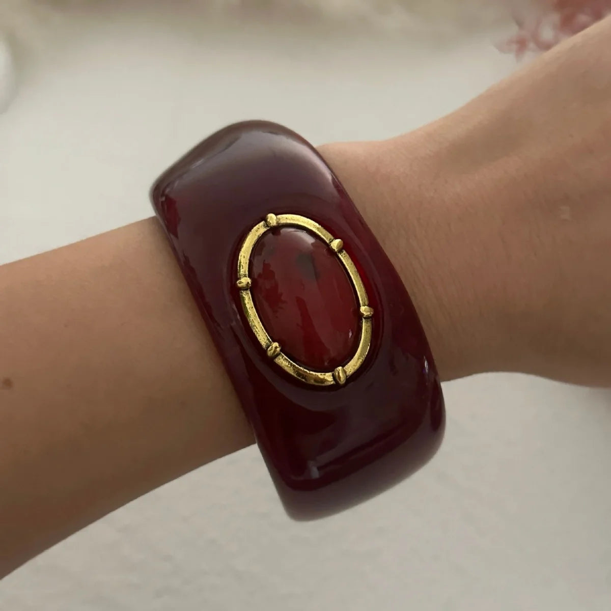 Vintage Irregular Resin Wide Bangle Inlaid Imitation Redstone Bracelets