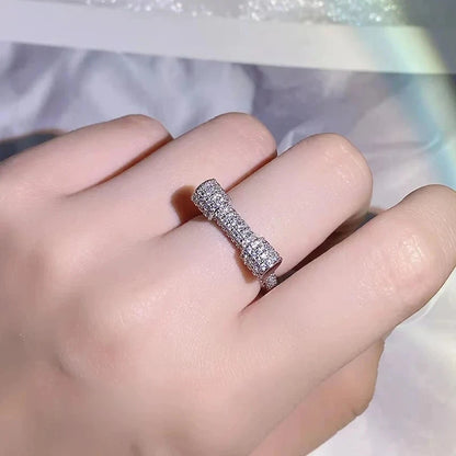 Huitan Finger-ring Luxury Paved Cubic Zirconia Bling Bling Rings