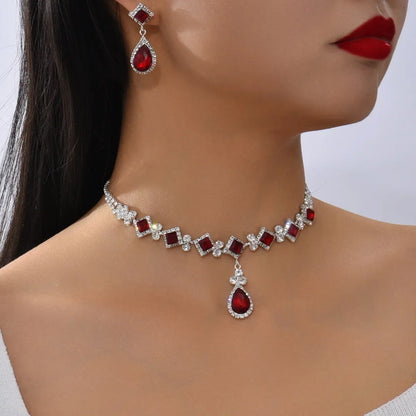 Claw Chain Geometric Droplet Necklace Set
