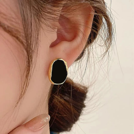 DANA Korean Black Geometric Small Earrings