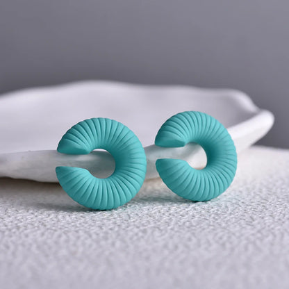 DANA Round Circle Clip Earrings