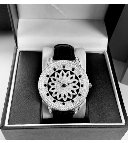 Reloj de cuero giratorio Lucky Star con diamantes completos