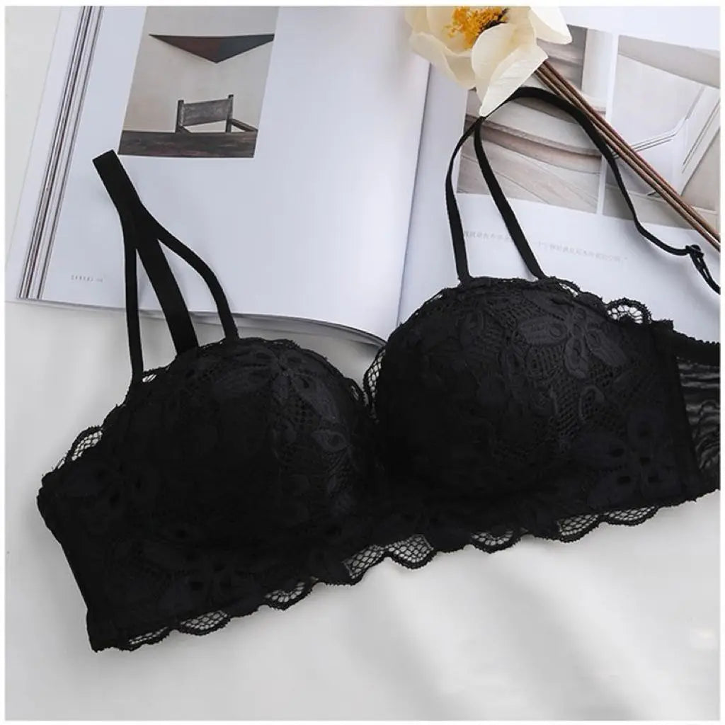 حمالة صدر مثيرة مطرزة بالزهور من الدانتيل