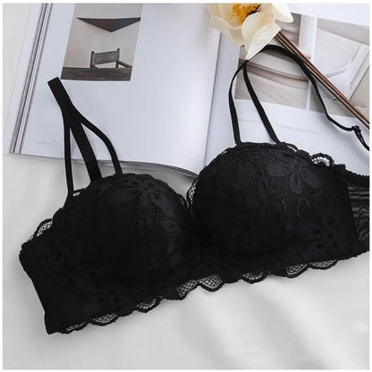 حمالة صدر مثيرة مطرزة بالزهور من الدانتيل