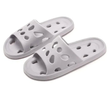 Leaky Bathroom Bathing Slippers