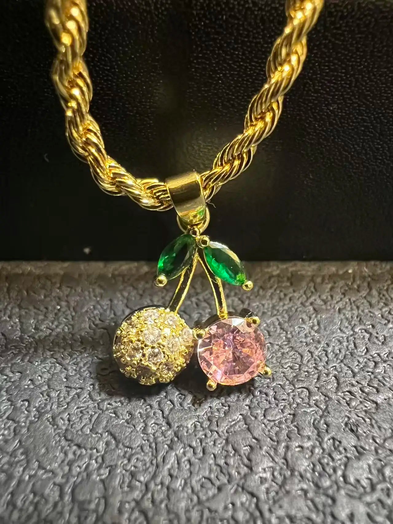 18K Gold Rope Chain Heart Pendant Necklace
