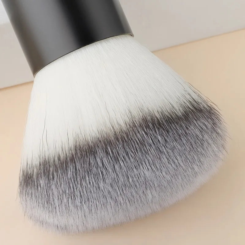 Fluffy Kabuki Brush Makeup Brush for Perfect Foundation Bronzer Highlighter
