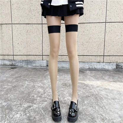 جوارب شفافة طويلة ومثيرة فوق الركبة