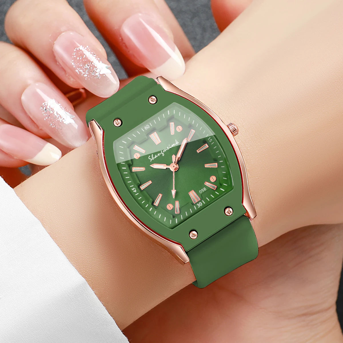 Silicone Strap Simple Dial Quartz Wristwatch