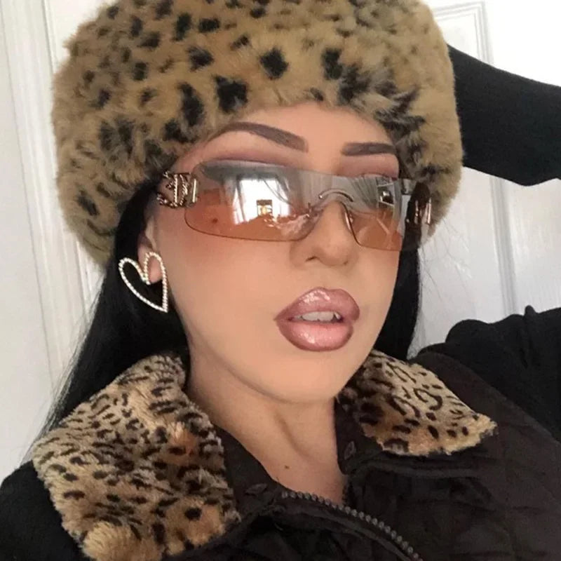 Lovely Rimless Square Sunglasses