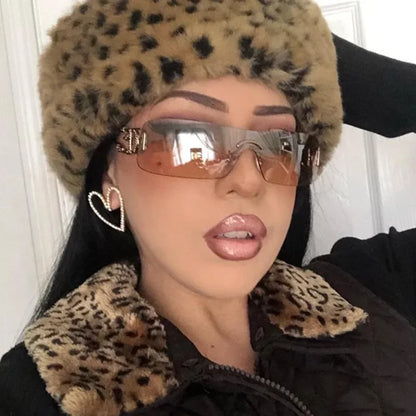 Lovely Rimless Square Sunglasses