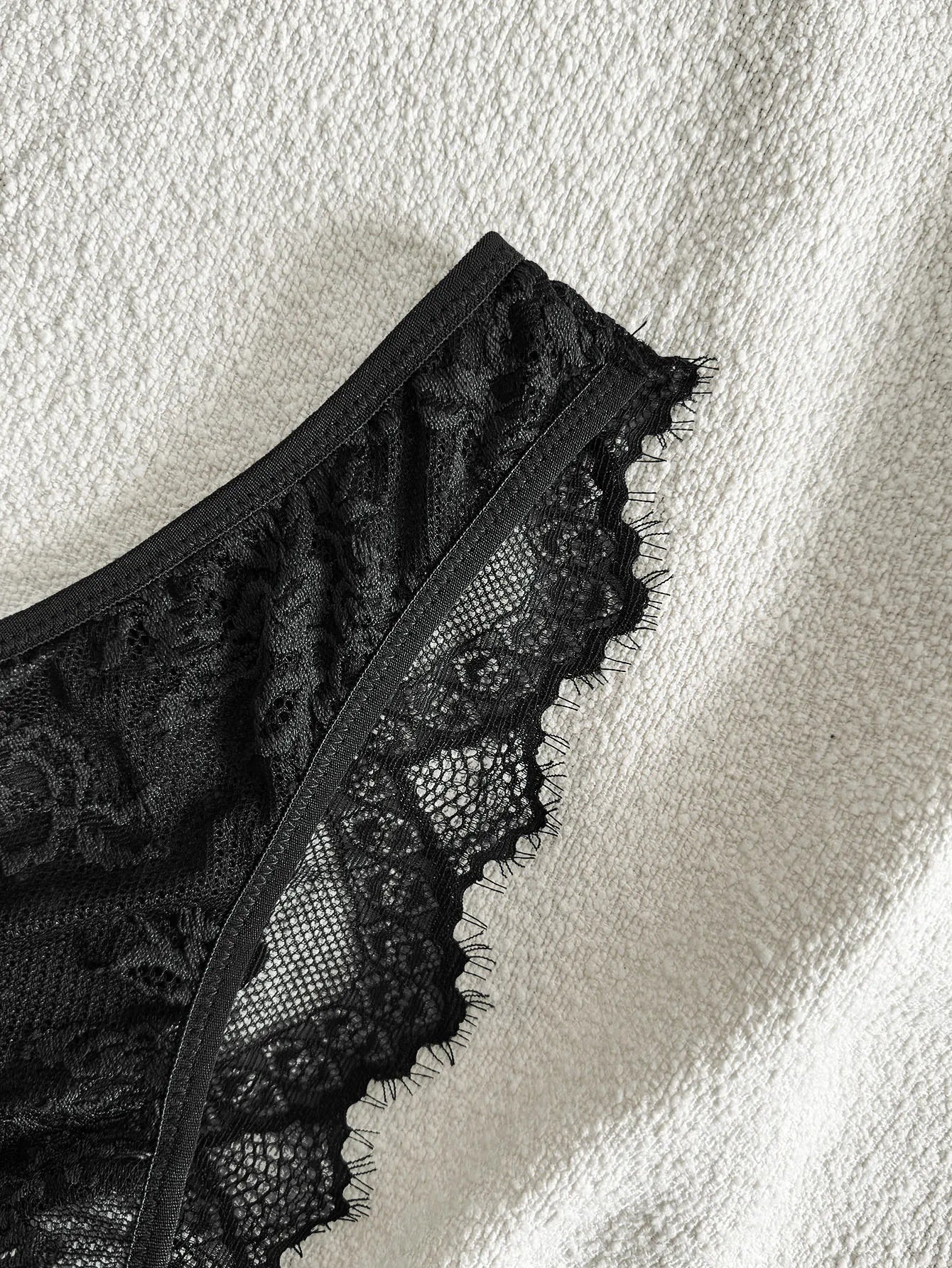 Eyelash Fancy lace strapping underwire Lingerie Set
